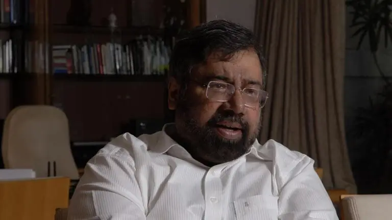 Harsh Goenka advises young professionals to avoid prioritizing high salaries.