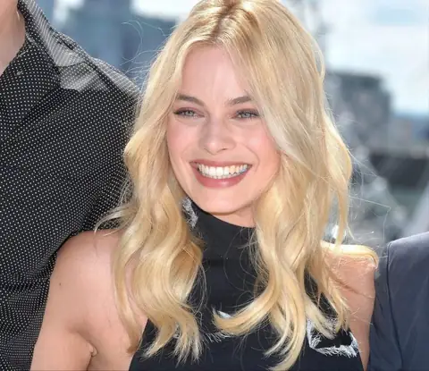 Margot Robbie Is Grateful To Neighbors For Her Big Break In Hollywood
