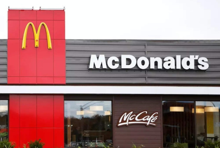what jobs hire at 15