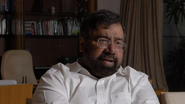 Harsh Goenka advises young professionals to avoid prioritizing high salaries.